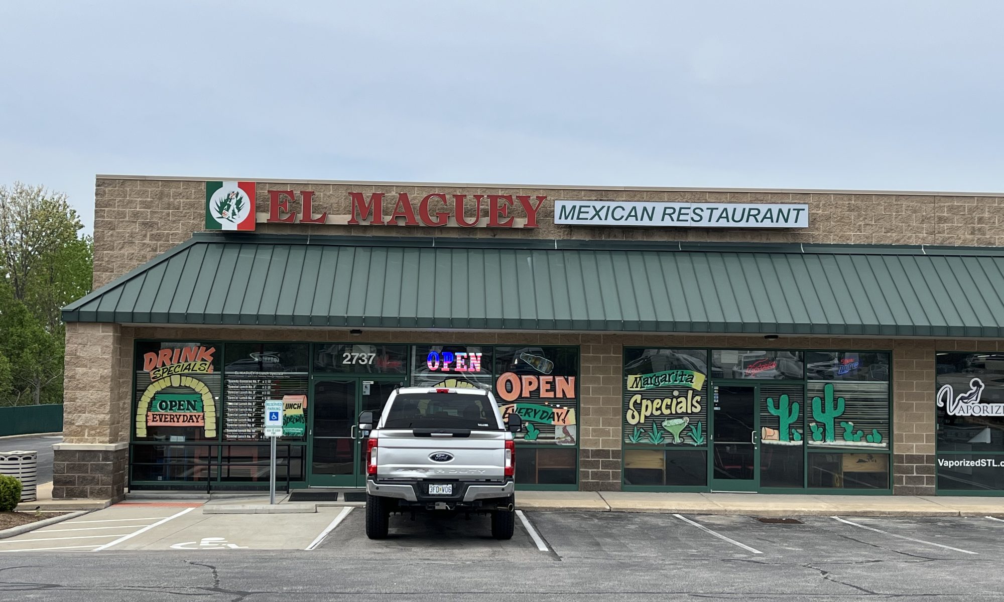 El Maguey Mexican Restaurant in O'Fallon, MO, Apologizes for DoorDash Hours Error and Confirms Normal Business Hours